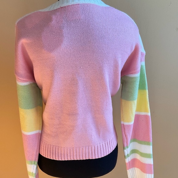 Women'sStrawberry Shortcake Hearts Embroidery Berry Knit Sweater M NWT - Picture 2 of 8